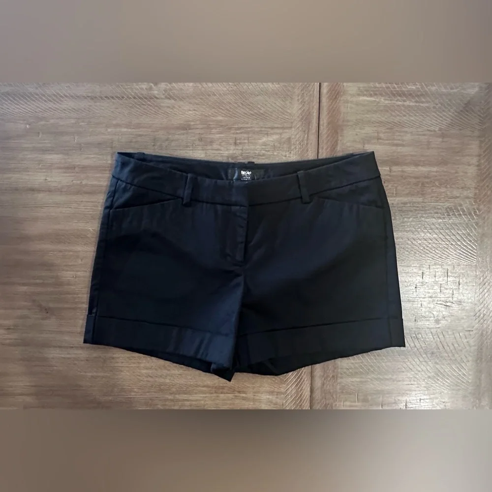Mossimo Women's Black Cotton Stretch Cuffed Chino Short Shorts Size 8 - Picture 10 of 12